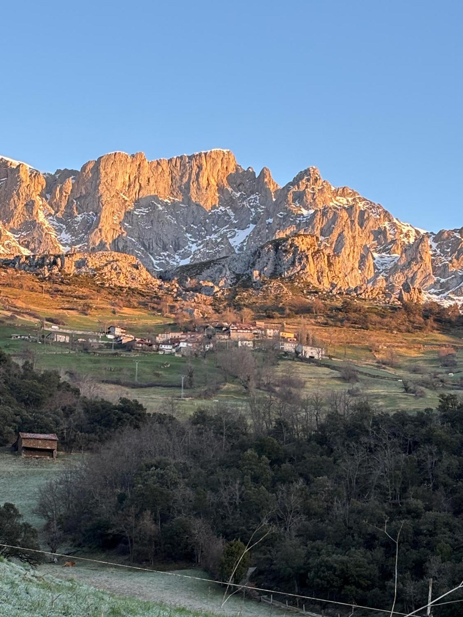 Aire De Picos Norte Brez 외부 사진